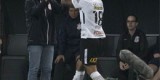 Carille faz gol, Timão vence Avaí e torcida grita 